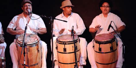 what is the most popular type of music in puerto rico and does it influence the local cuisine?